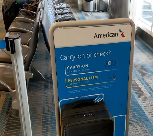 Is a Laptop Bag a Personal Item American Airlines - WholeTechy